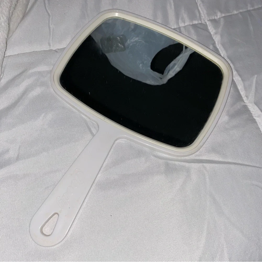 2 Hand Mirrors
